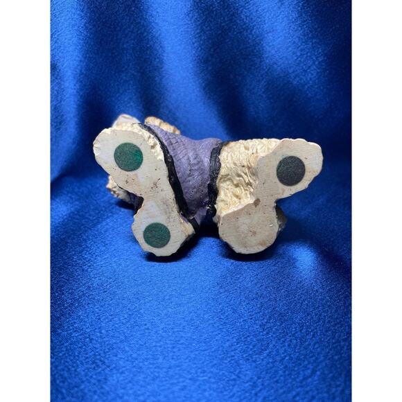 Buff Cocker Spaniel Dog Wearing Sweater and Hat Figurine - Picture 8 of 8